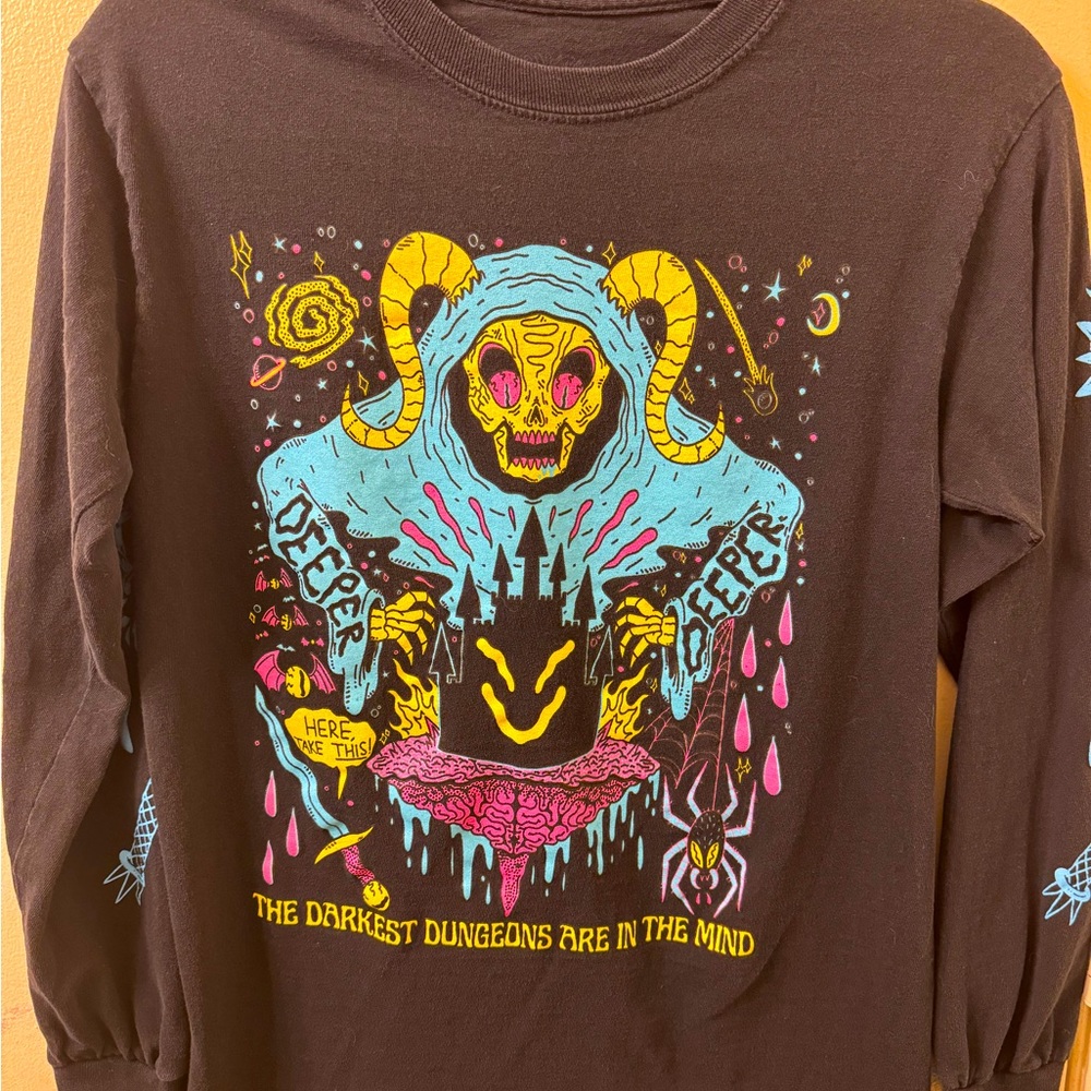 Wizard of Barge Long Sleeve T- Shirt small - Used
